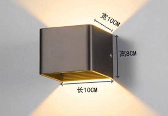 220V buiten LED wandlamp, waterdicht op en neer licht zonne-opladen