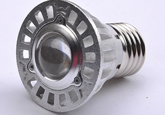 Onder druk gegoten onderdelen Aluminium legeringsmateriaal voor LED-lampbehuizing